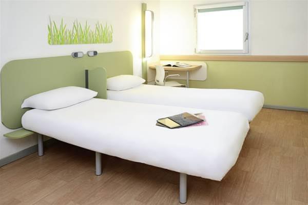 Ibis Budget Portsmouth Bagian luar foto