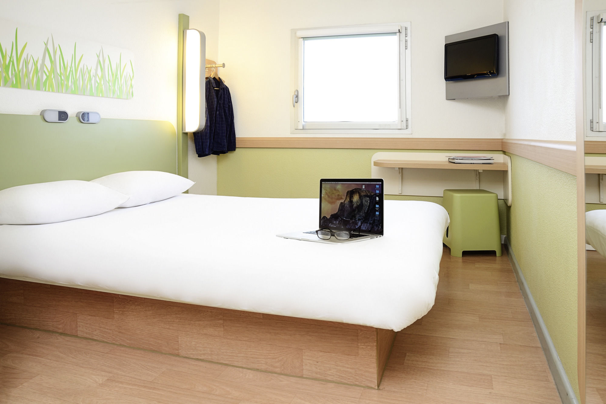 Ibis Budget Portsmouth Bagian luar foto